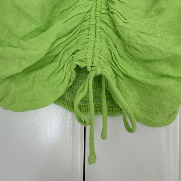 Princess Polly Darshan Top Lime cropped cinched ruched front cap sleeve v-neck 2 - Picture 4 of 10
